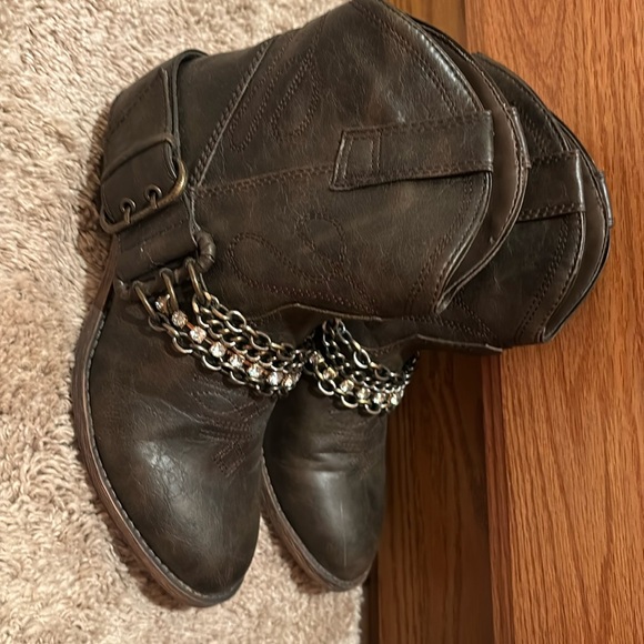 CANDIES rhinestone, cowboy boots booties chains gems ankle 6.5 - Picture 3 of 15